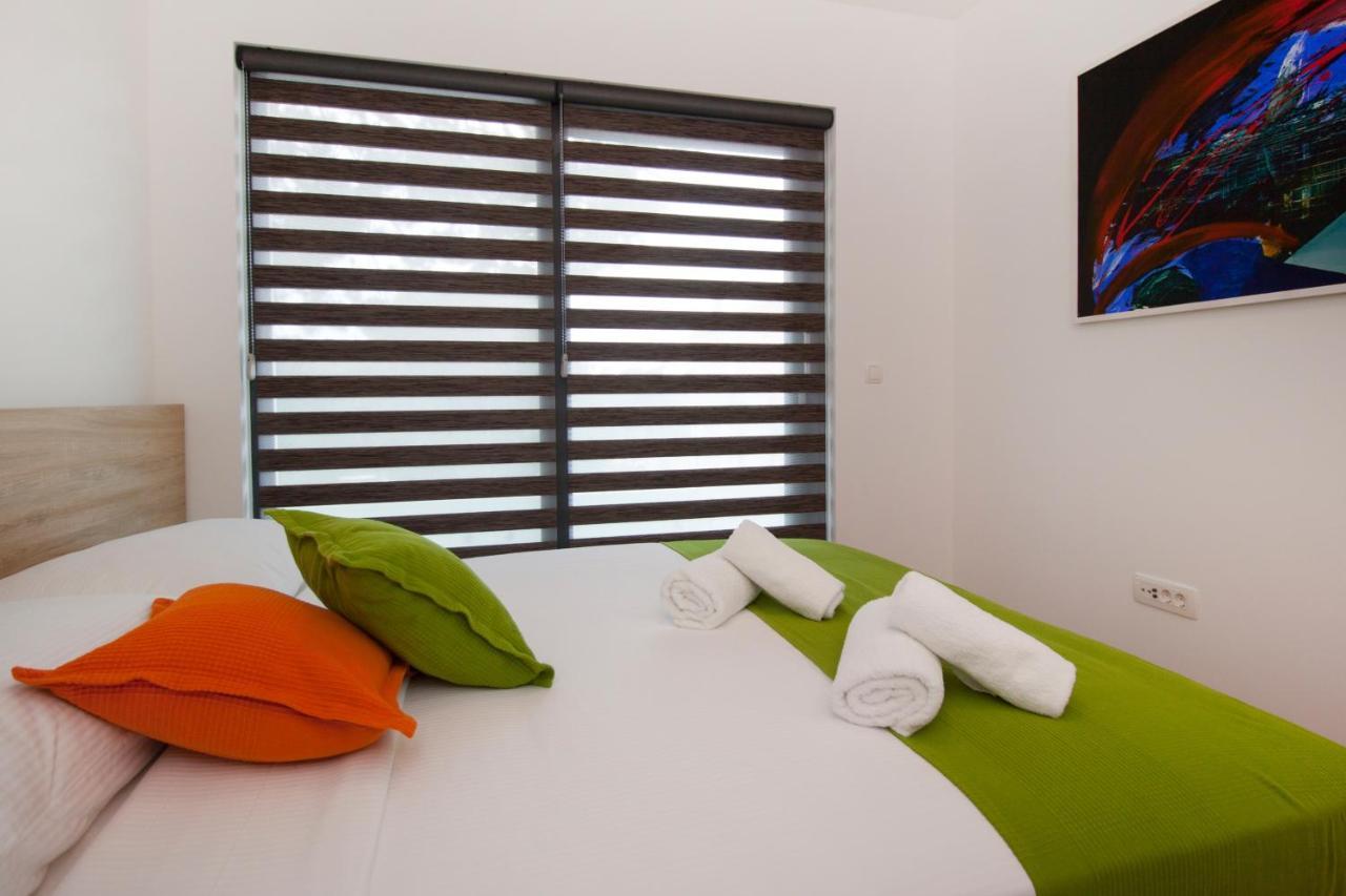 Apartments By The Sea Makarska - 19145 外观 照片